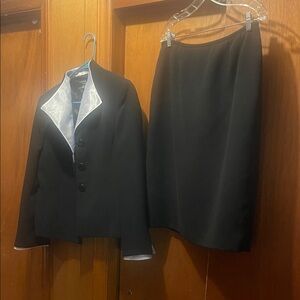 Chic Black Women's Skirt Set